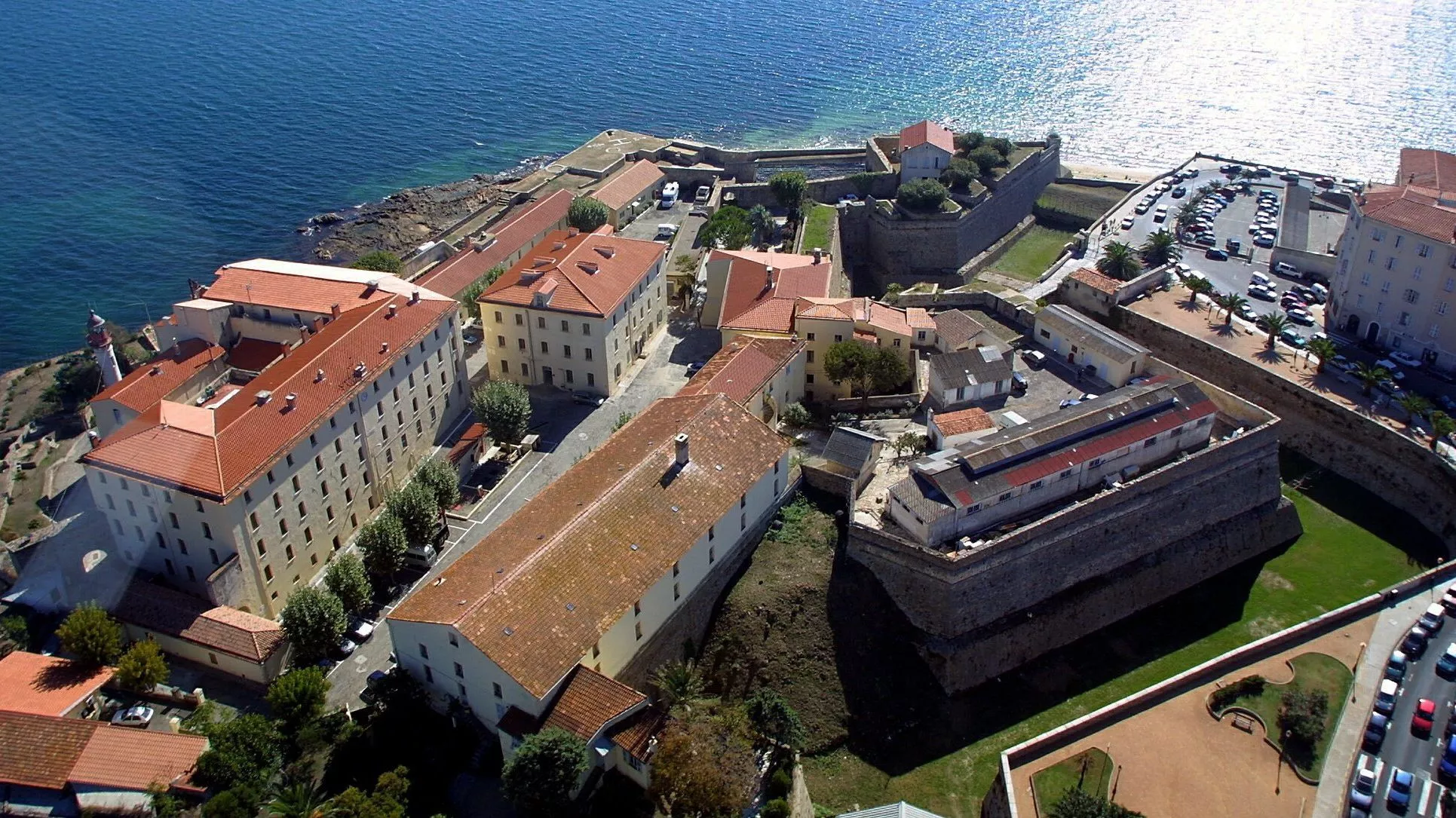 5edf8e17188fbmaxmatinnews123131-4355736