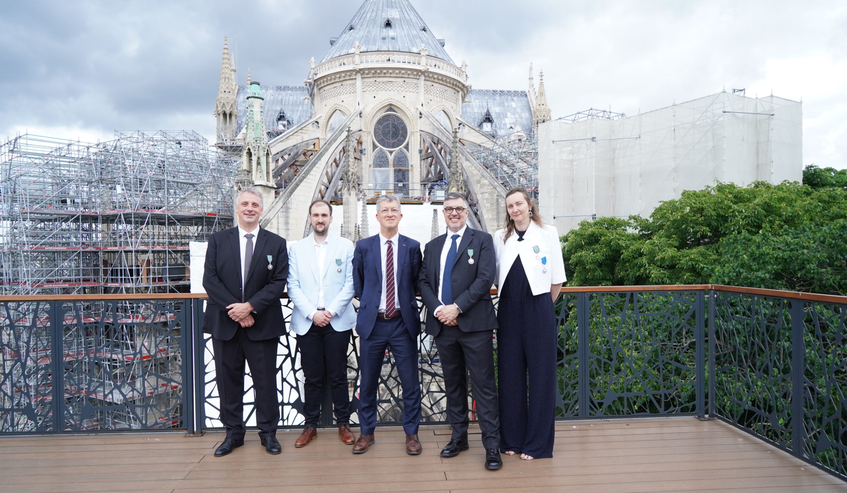 L'équipe setec opency lors de la remise des décorations à Notre-Dame de Paris
